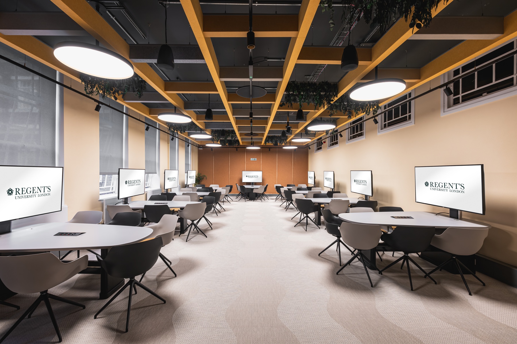 Regentsuniversity Classrooms 221025 1002 Regentsuniversity Classrooms 221025 1002